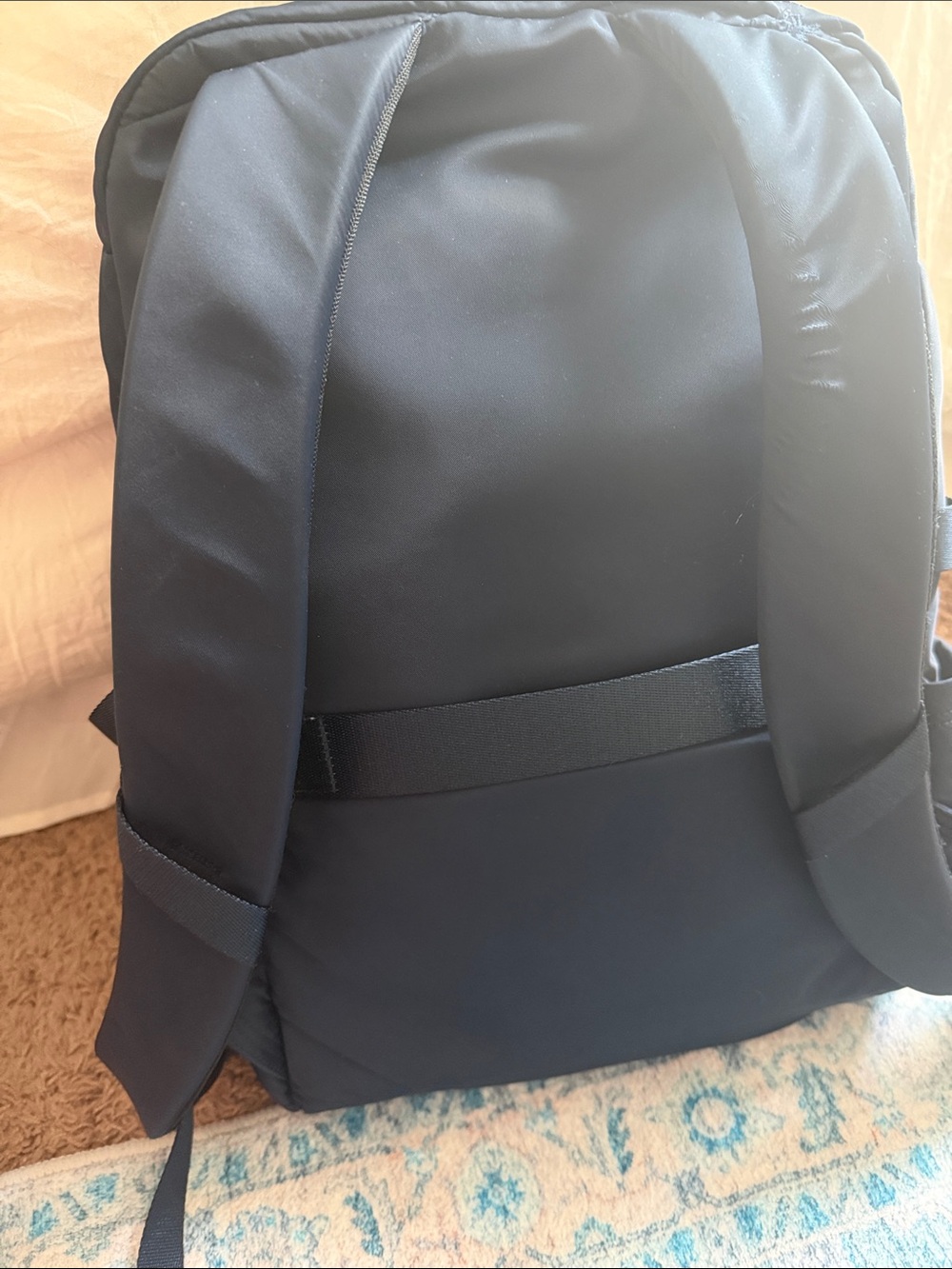 lululemon athletica navy Everyday Backpack - Picture 4 of 5